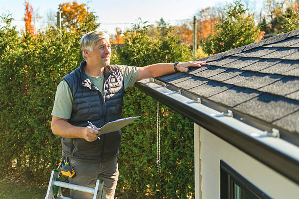 Professional Metal Roofing technician working in Warwick, MD